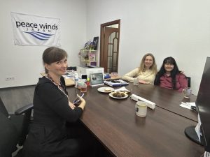 【烏克蘭・各自的四年(2)】泰蒂安娜·普羅霍托尼克——支援試圖適應「新生活」的烏克蘭人民 3 0218 03